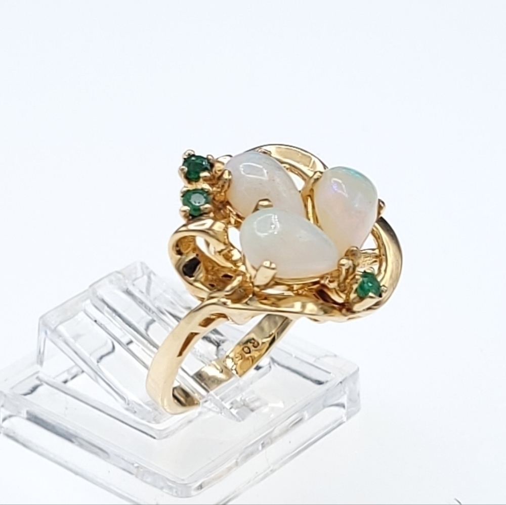 AUSTRALIAN opal and emerald accent ring 10k yellow gold - Picture 15 of 15